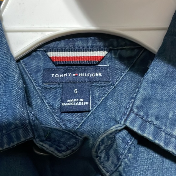 Tommy Hilfiger - Picture 3 of 6